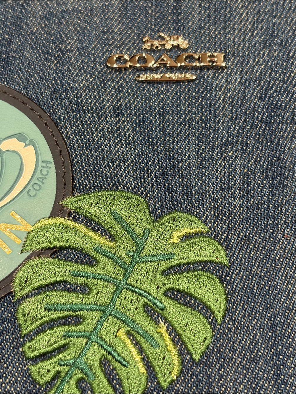 Coach Large Wristlet Denim Hawaii Surf Embroidered Patch with Matching Card Case - Picture 3 of 9
